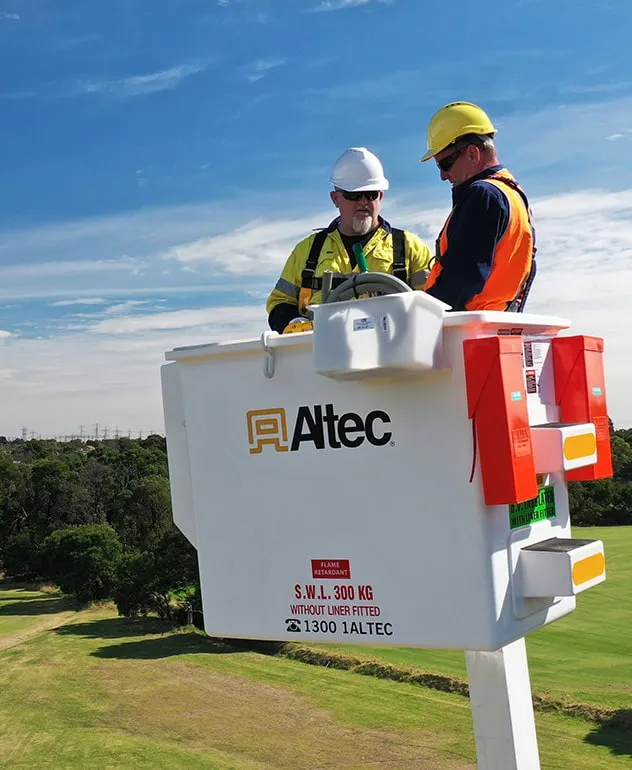 Altec — AT46P elevated work platform launch